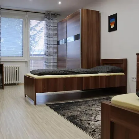 Moderny Priestranny Apartment